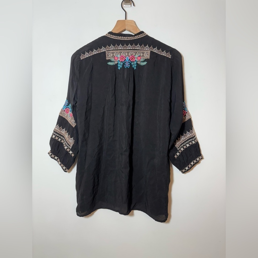 JOHNNY WAS "SARABETH" Embroidered 3/4 Sleeve In Blacke Tunic Top - Picture 10 of 13